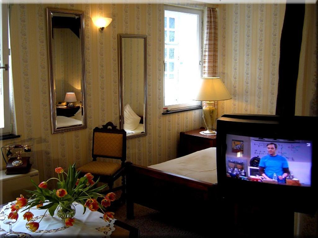 Hotel Graf Rolshausen Monschau Szoba fotó