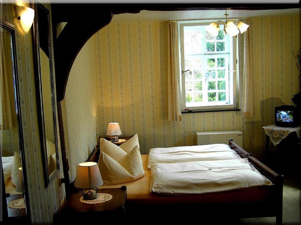 Hotel Graf Rolshausen Monschau Szoba fotó